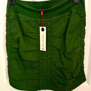 NWT XCVI the Trace Green Ruched Skirt, Size L